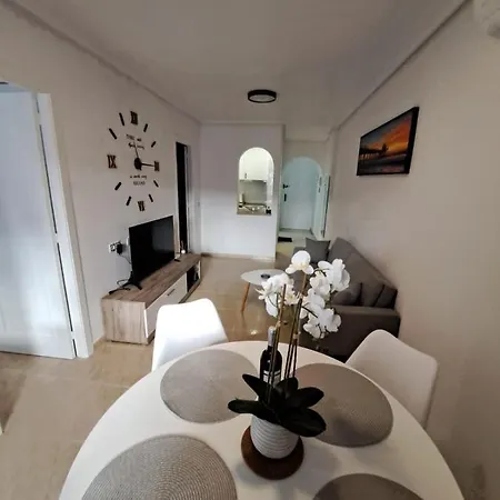 Modern 2 Bedroom In The Center Of Torrevieja