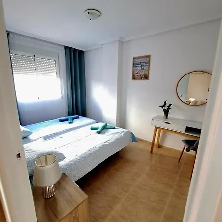 Modern 2 Bedroom In The Center Of *