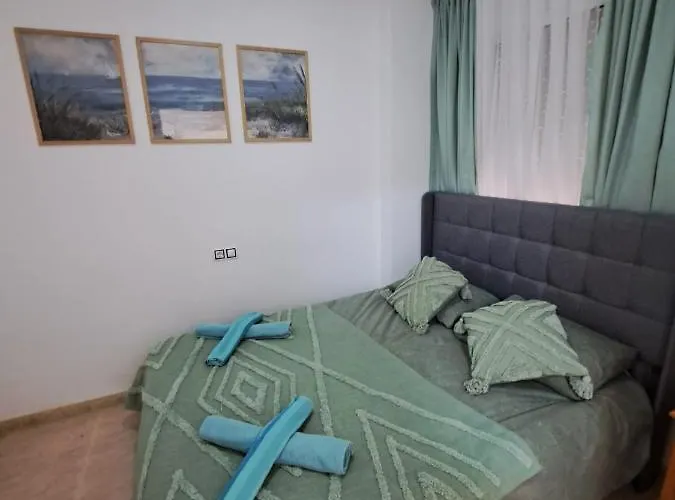 Modern 2 Bedroom In The Center Of تورّيفيِخا