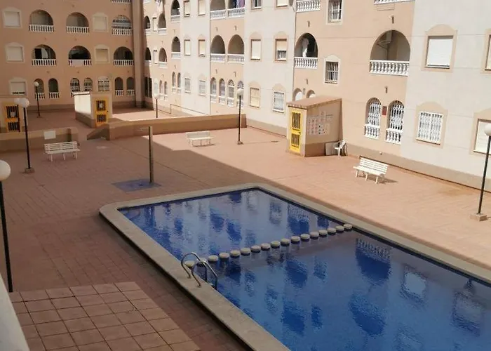 Modern 2 Bedroom In The Center Of شقة *